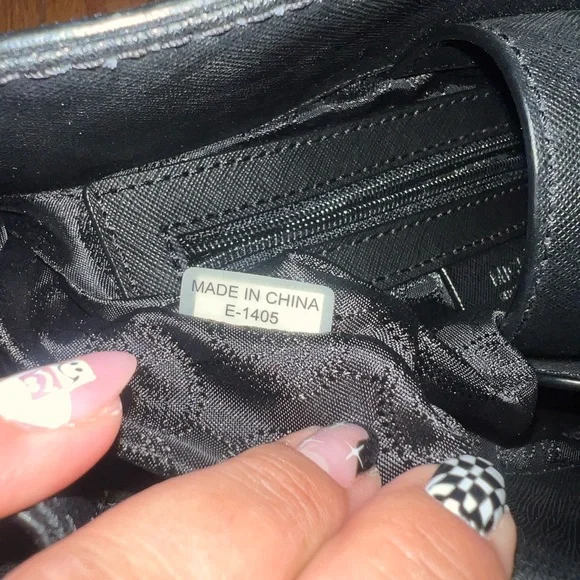 Michael Kors, Black Handbag - Picture 14 of 14